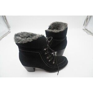 Isotoner Joanne Blacc Suede Faux Fur Lined Lace Up Ankle Boots Lug Sole Sz 8.5M